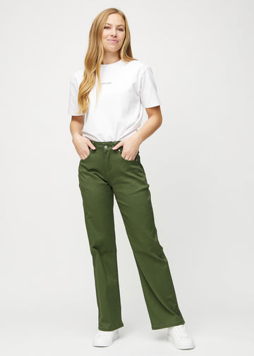 Loose jeans for women in dark green, color Renewals. Full-length view of a model wearing the loose-fit jeans.