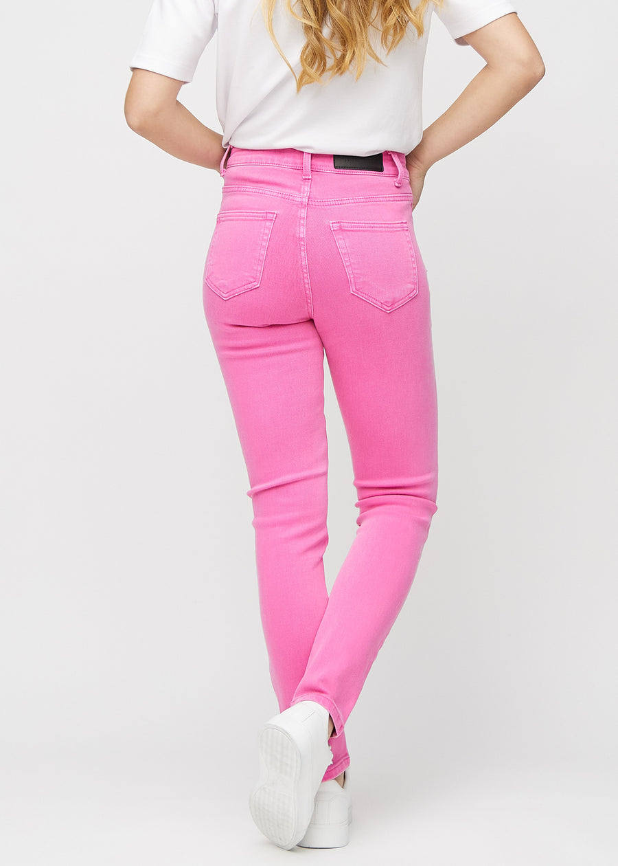 Slim jeans for women in light pink, color Flamingos. Back view on a model, showing the overall fit.