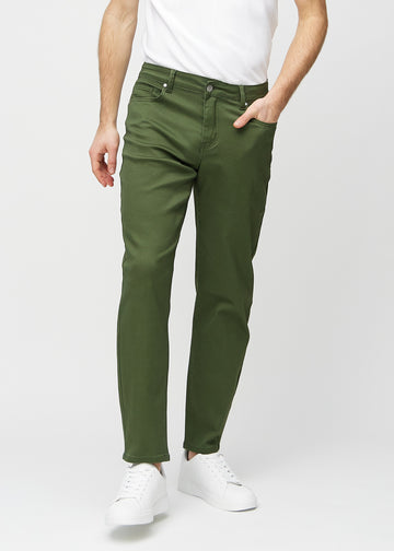 Dark green regular jeans, model name Renewals, which goes straight down the leg, seen from the front.